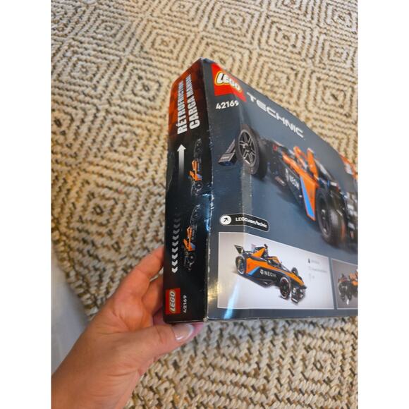 LEGO Technic NEOM McLaren Formula E Race Car Toy 42169 *SEE DETAILS* - Picture 10 of 16